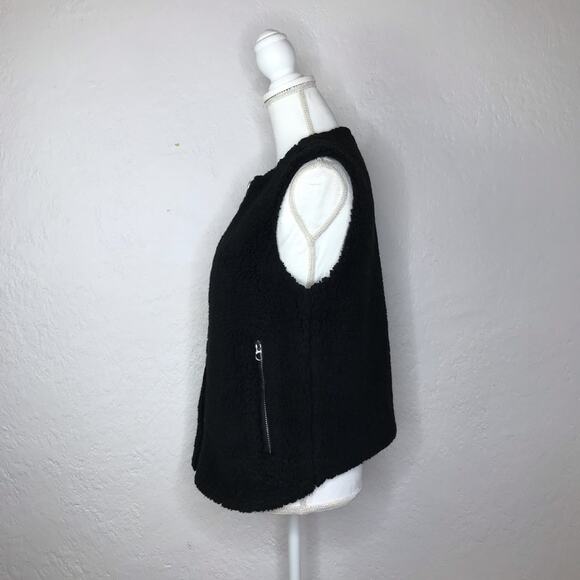 Madewell Women's Black Sherpa Faux Fur Zip Sleeveless Vest Size Small - Picture 3 of 10